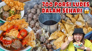 DAHSYAT!! JUALAN GEROBAKAN BAKWAN MALANG BISA HABIS 700 PORSI DALAM SEHARI!!