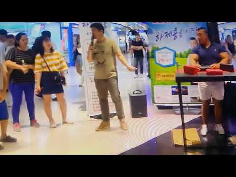 팔씨름 왕 팔뚝이 여자 허벅지보다 크다 대단해요(27)