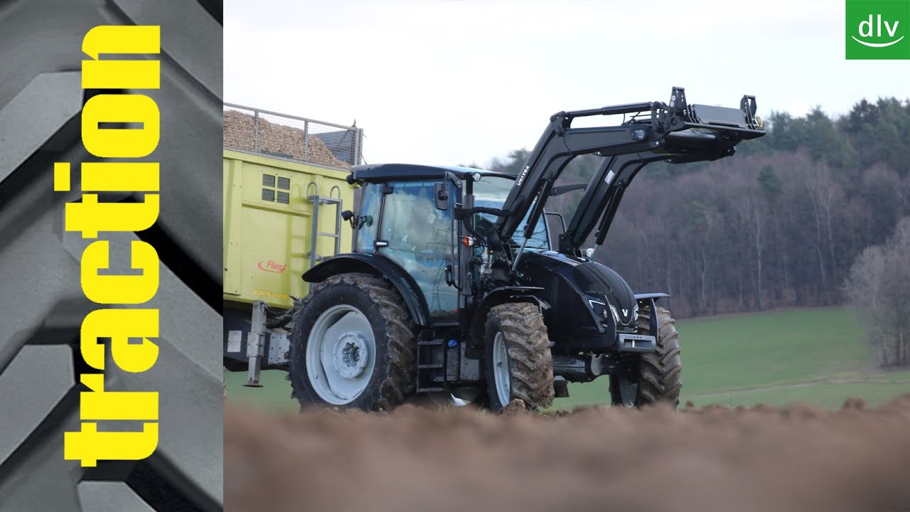 Valtra A104 HiTech4 im traction Erstkontakt