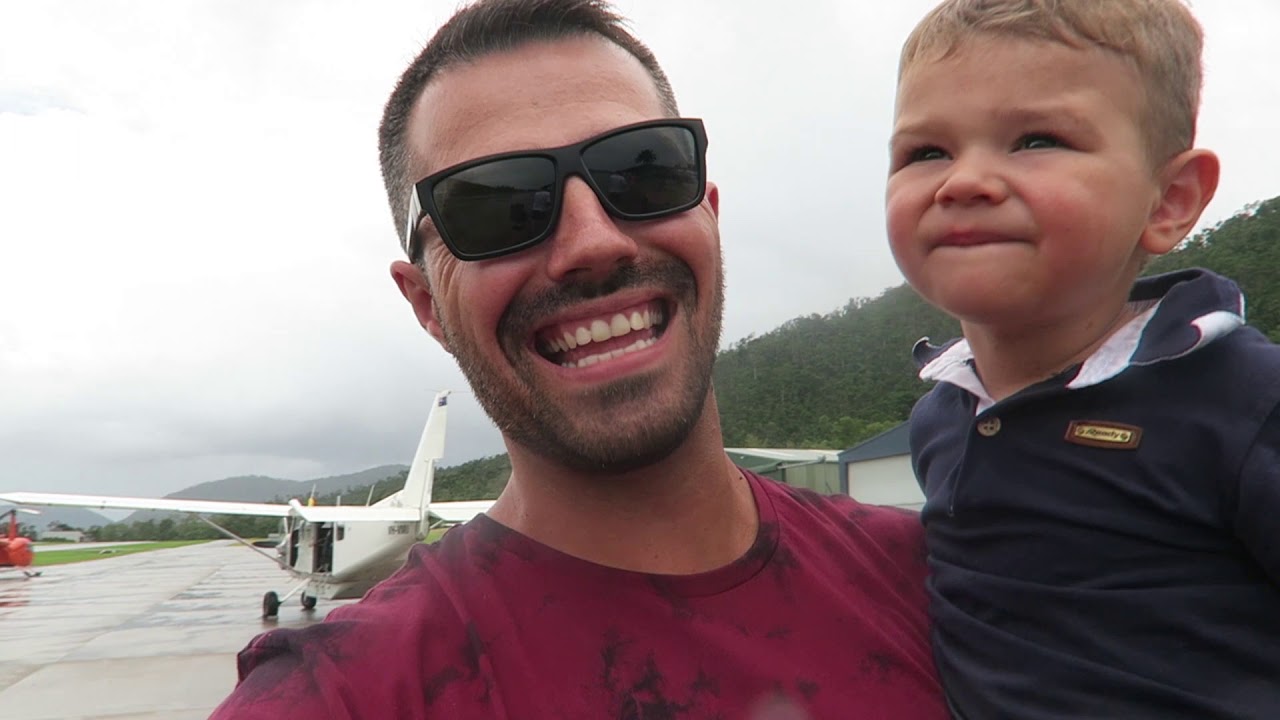 WHITSUNDAYS DAY 7 QUEENSLAND VLOG   taking a scenic flight around the Whitsundays islands