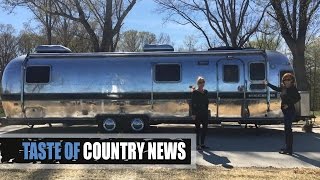 Reba McEntire's Airstream, Courtesy of Ronnie Dunn