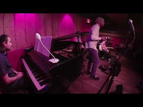 Tulio Araujo Quintet live in NYC - Rodinia (Renato Savassi)
