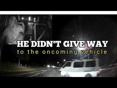 IDIOT Driver in New Zealand, Caught on dashcam - YouTube