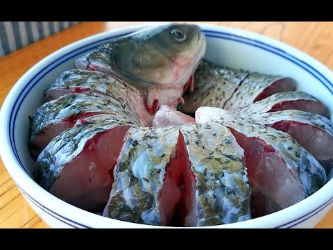 My family never braises grass carp. We just add a piece of tofu, without adding a drop of water, ...