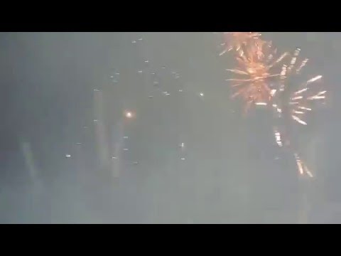 حرب بالالعاب النارية فى فرح مصرى اتحداك انك هتشوفة تانى