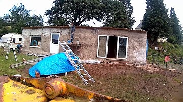 Third and last coat of lime render goes onto the straw bale Flamingo Rearing House!