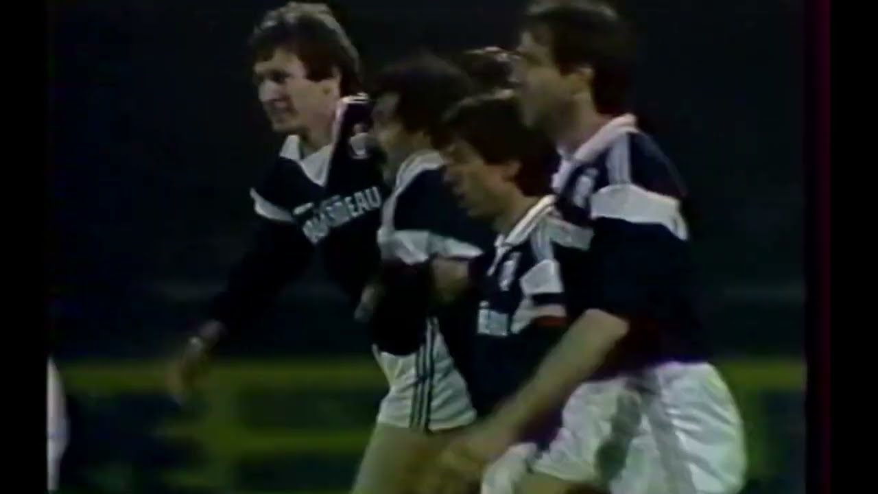Bordeaux 1 - 1 Dniepropetrovsk  (06-03-1985)  Coupe d'Europe des Clubs Champions