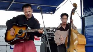 Carl & The Rhythm All Stars - Rain - (Charlie Feathers) -Béthune Rétro 2010 -