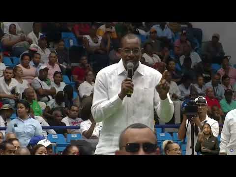 Abinader entrega 1,600 títulos de propiedad en la romana y anuncia más de 10 mil beneficiarios