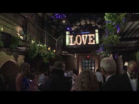 Marquee lettering