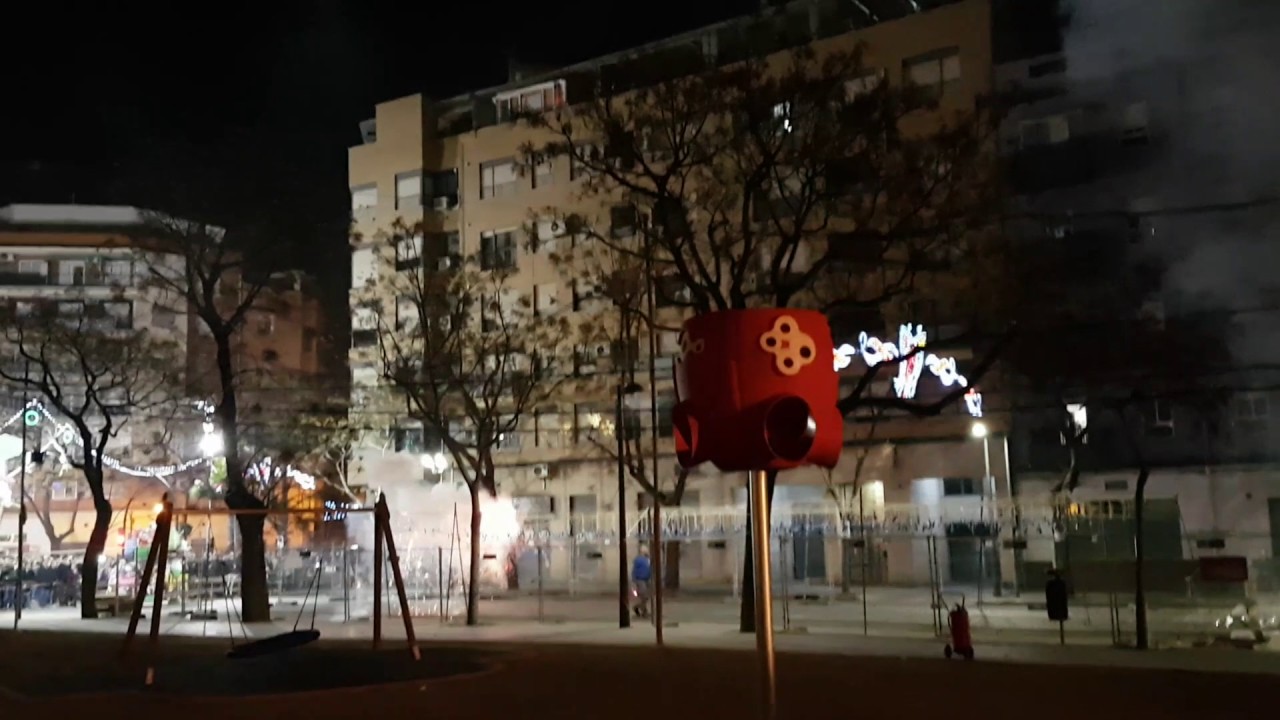 Mascleta Nocturna- Carrer de Pius XI  16-3-2017