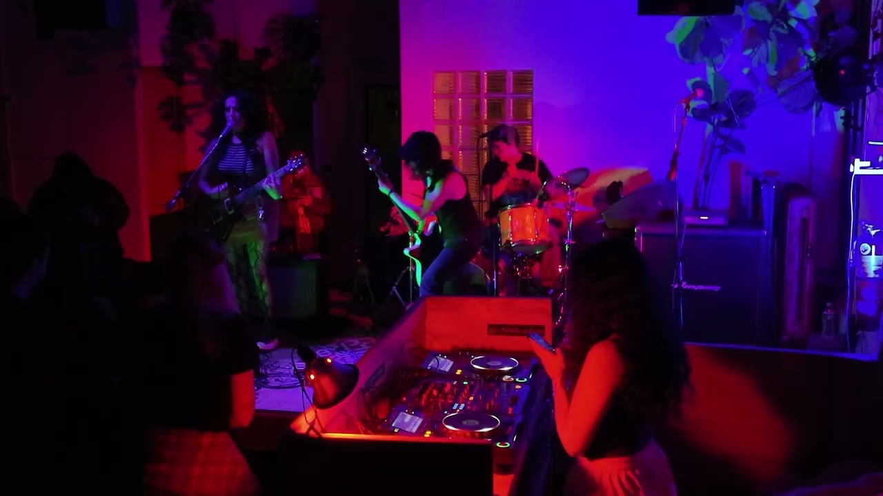 Violet (Hole cover) by The Sleepaways - LIVE at Trans-Pecos 2/15/26