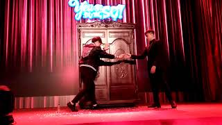 Ngô Kiến Huy trổ tài ảo thuật biến ra Nhã Phương ngay trên sân khấu (22/8/2017)