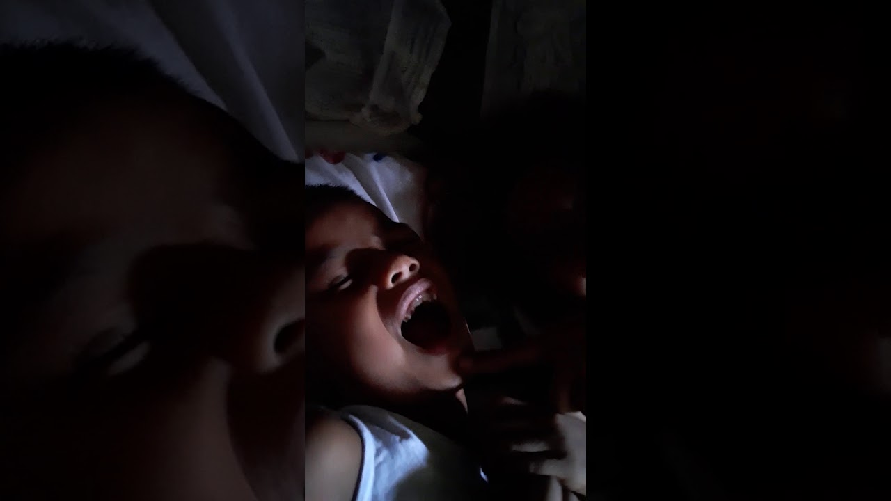 THIS IS HOW A TODDLER BITE  :)
