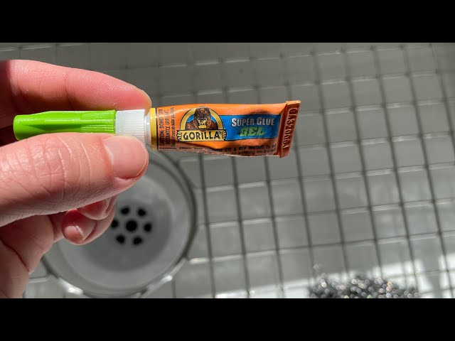 How to Remove Super Glue from Metal: 11 Easy Solutions