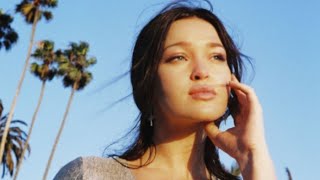 Elley Duhe - Middle Of The Night Official Performance - Live -