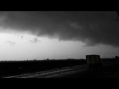 عاصفة رعدية مخيفة بأولاد زواي ام البواقي