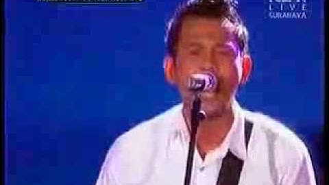 Lagu Untuk Calon Presiden!! Iwan Fals feat Superman Is Dead   Manusia Setengah Dewa LIVE NET TV