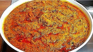 Wie man Westafrikanisches Egusi Soup mit Kürbiskern zubereitet