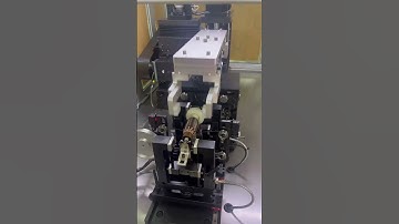 Two station balancing machine