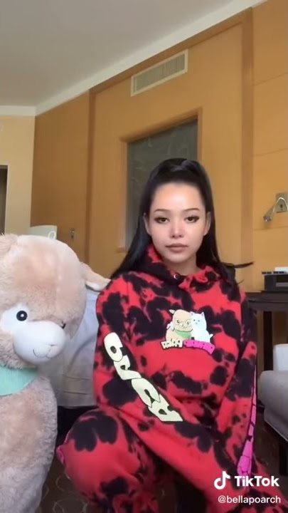 Tessa Violet Wishful Drinking - TikTok Bella Poarch