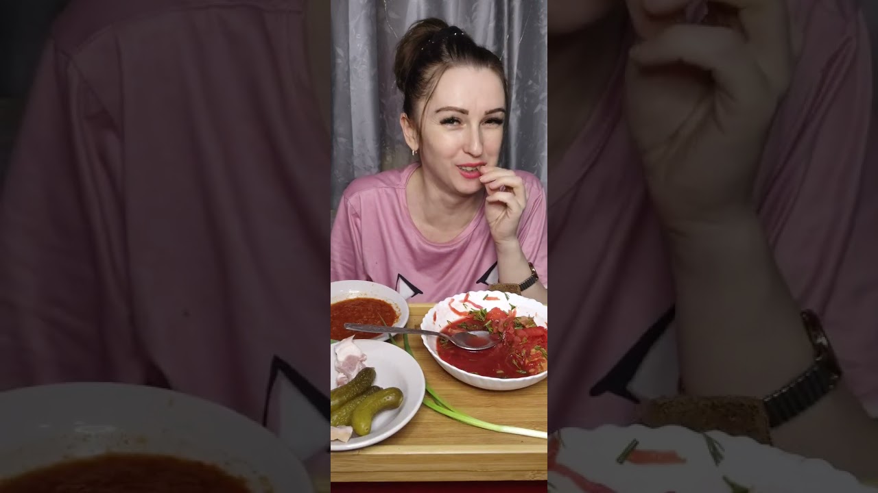 Борщик, сало, огурчик, аджика 