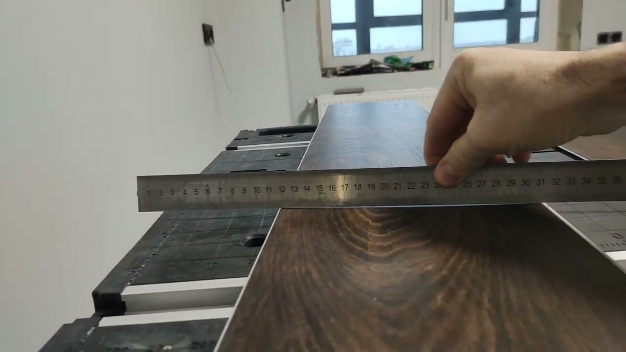 SPC виниловый ламинат  ROCKO Vinyl Flooring by Kronospan хуже дешёвого ламината