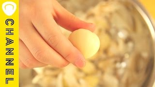 ニンニクの皮を一瞬でむく裏技！｜C CHANNELライフスタイル