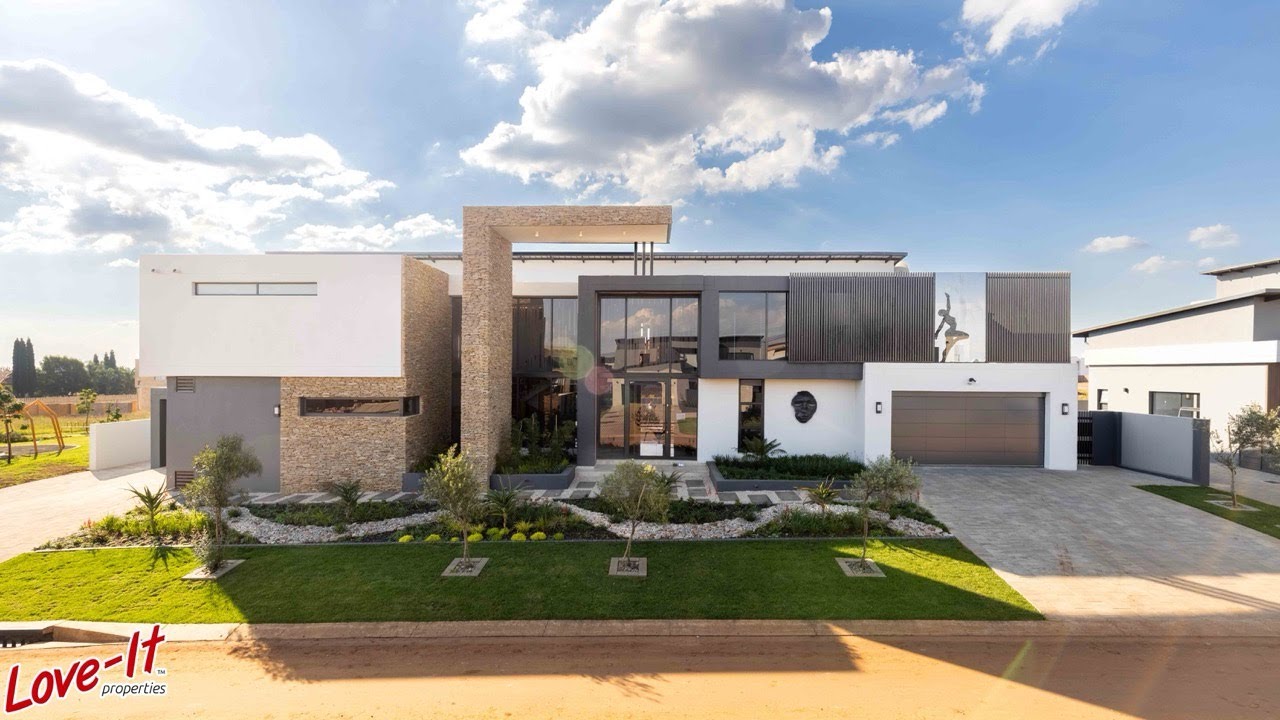 Exquisite 5-Bedroom Designer Home in Midstream Heights
