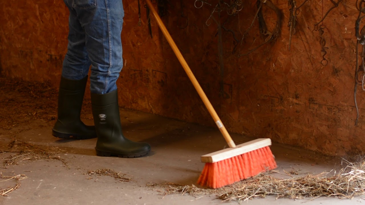 Best Farming Boots - The opinion of an American farmer