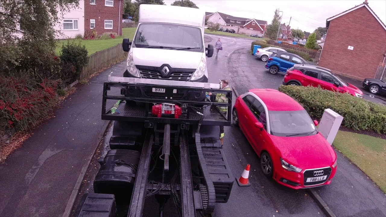 Luton Van Vehicle Recovery on a DAF Accident Unit 18t Tilt and Slide RECOVERY TRUCK UK TOW TRUCK.