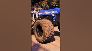 Neetu Jaiswal ki tractor chalana aata Ha i Nai ladki ko#shortvideo #subscribe Swaraj tractor