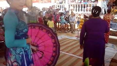 Lễ Múa Mâm Vàng Tại Miễu Bà Chúa Sứ Nguyên Nhung P1 (Thành Long - Bến Sỏi )