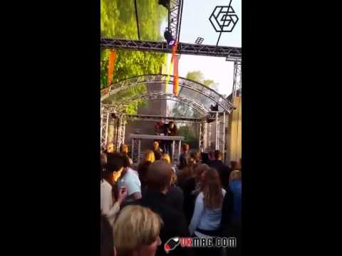 Dronken gozer verpest Koningsdag feestje in Raalte!