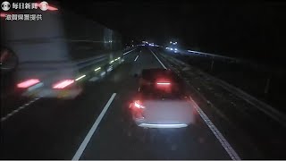 高速で「あおり」　医師を暴行容疑で書類送検　滋賀県警が映像公開