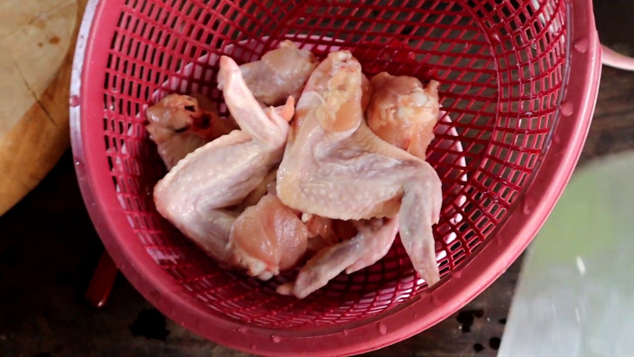 Thai fine food / Lemongrass Roasted Chicken Wings Thailand