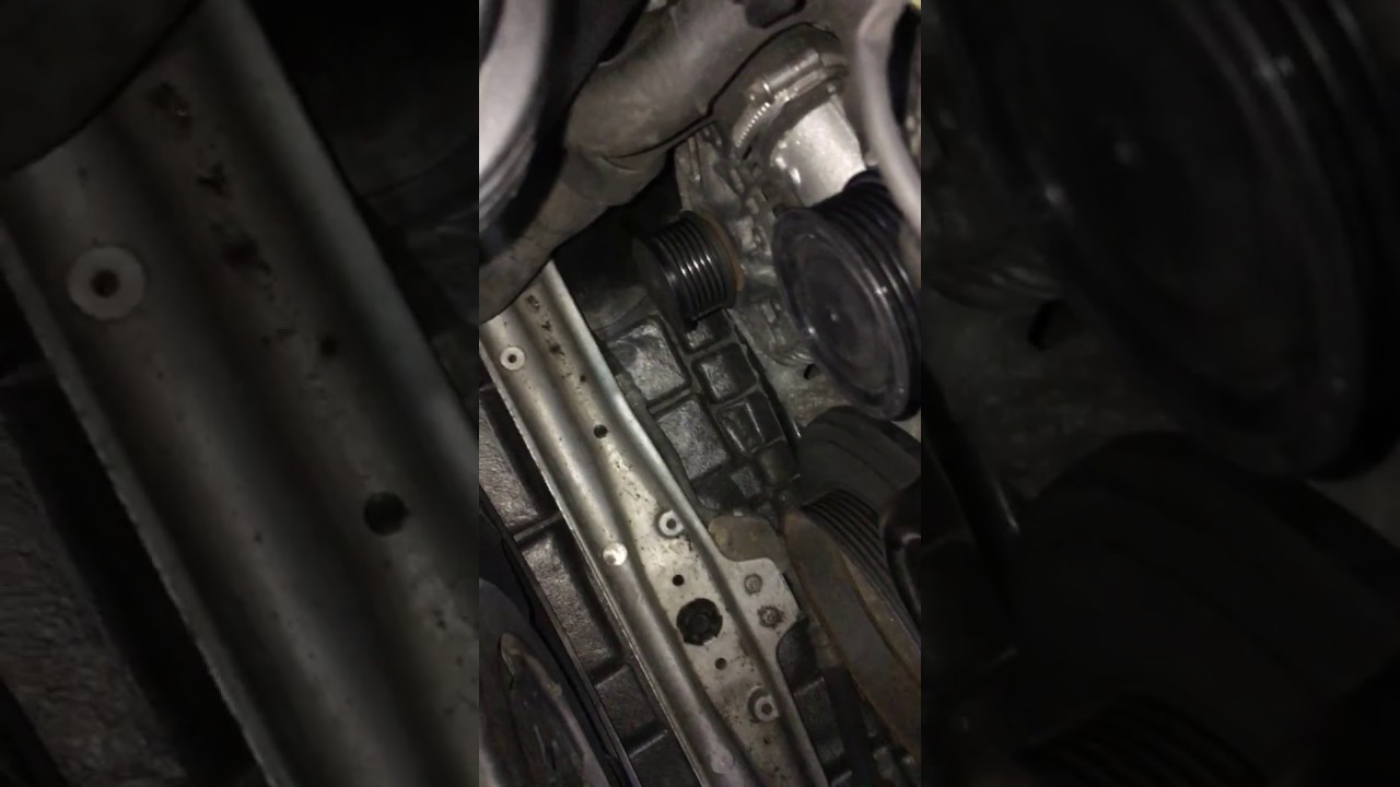 Mercedes W203 220 cdi bad alternator bearings YouTube