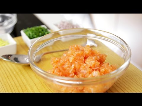 Video: Paano Gumawa Ng Salmon Tartare