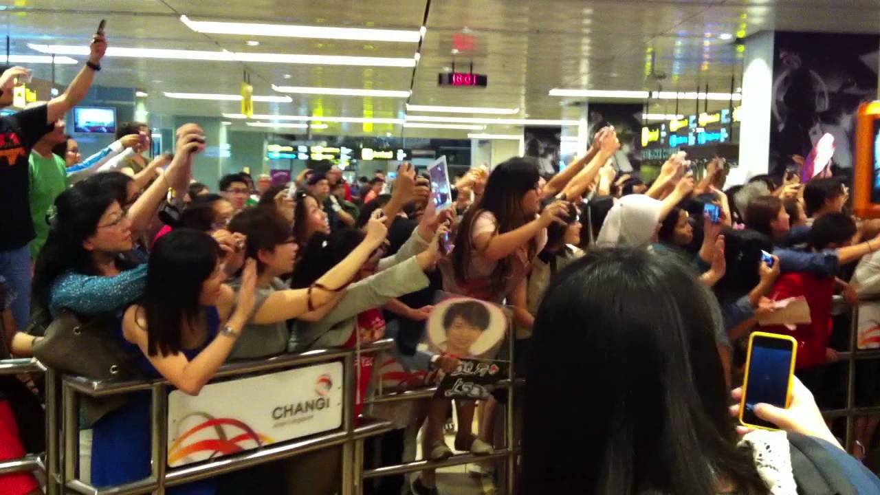 Sakurai Sho in Singapore 2013 (Singapore Changi Airport Terminal 1)