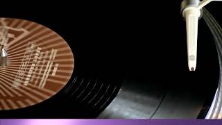 Download lagu Jennifer Lopez - Jenny From The Block (Track Masters Remix)