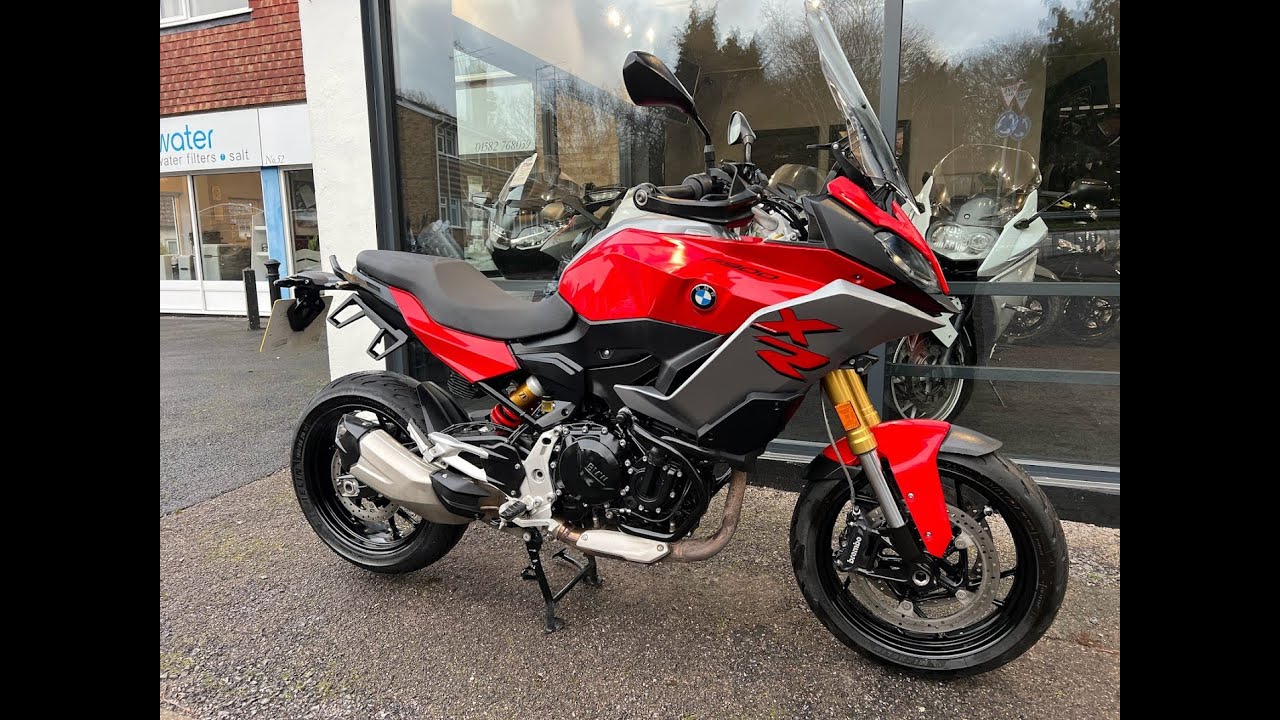 BMW F900 XR TE RED 2020 QUICK START UP & REVIEW WITH QUAD LOCK ,CRASH ...