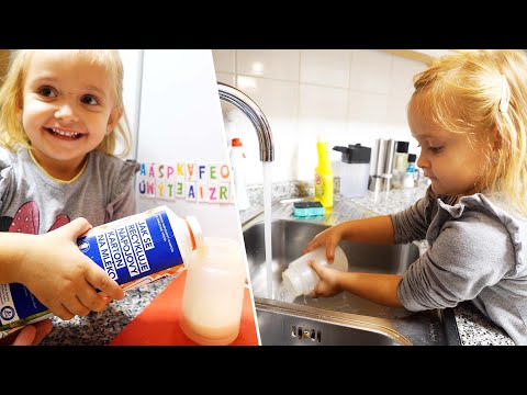 Video: Je sledování mléka stejné jako první mléko?