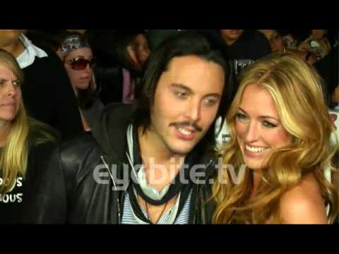 Jack Huston, Cat Deeley and other celebs do the TW...