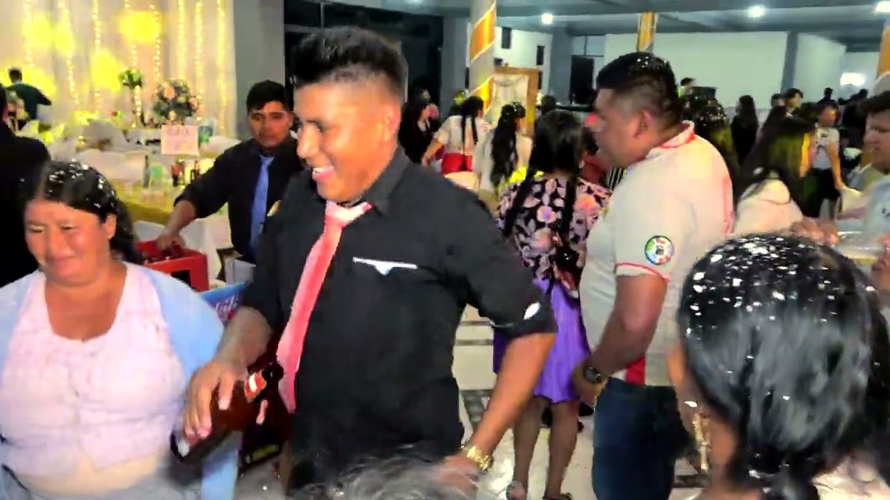 CUMBIAS MIX VOL 4 LOS LATIGOS