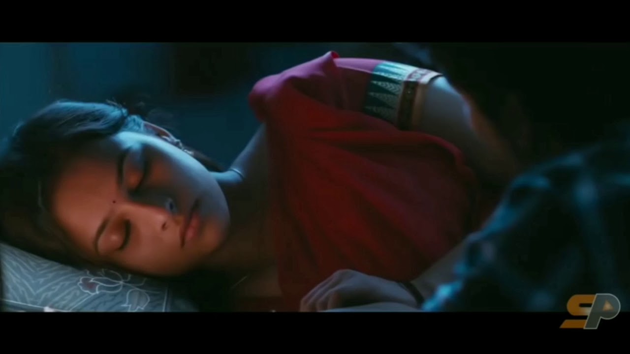 Varuthapadatha valibar sangam  romantic scene  VVS  Sri divya sleeping scene 