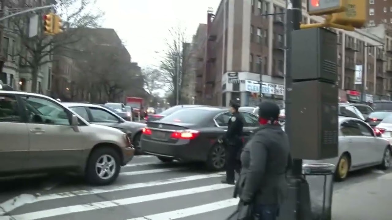 RARE!!! NYPD Unmarked+Corrections Bus responding Code 3 Brooklyn New York.