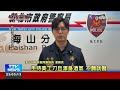醉女持刀拒就醫 警化身「蜘蛛人」爬牆突襲