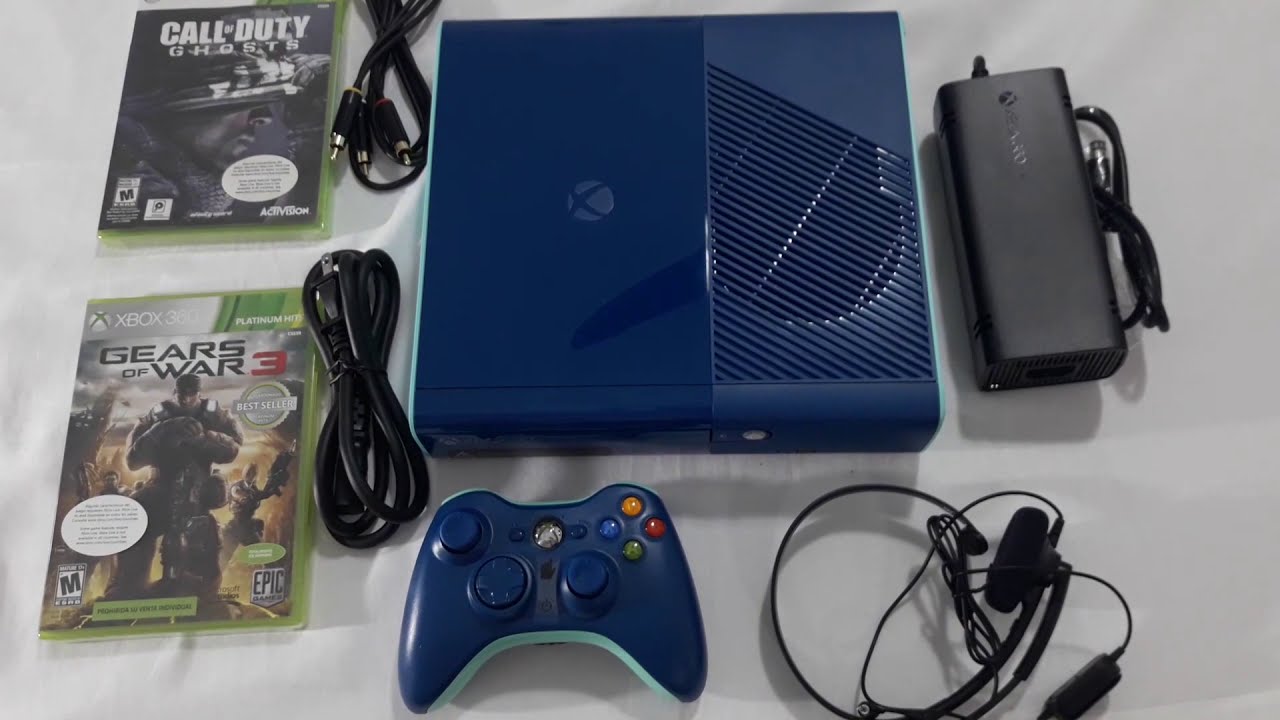 Unboxing the Xbox 360 Super-Slim 