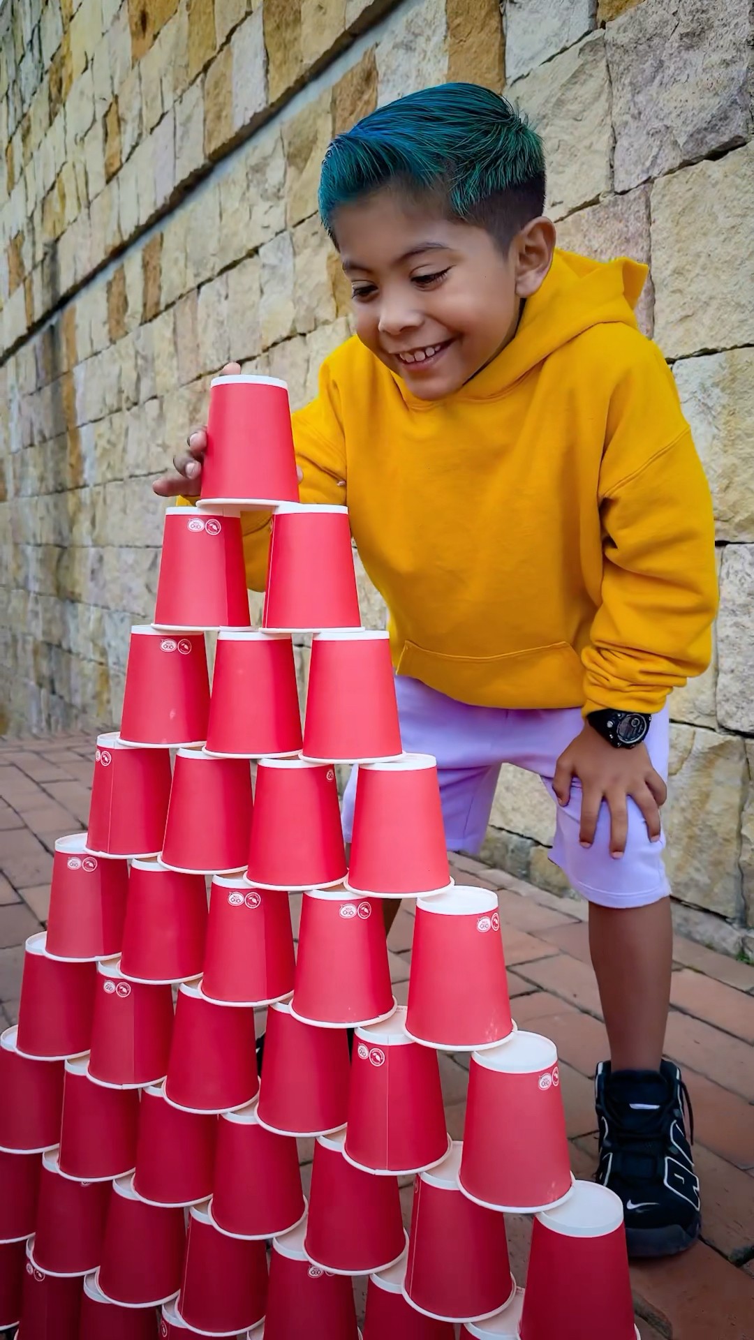 MALO CON LOS NIÑOS
