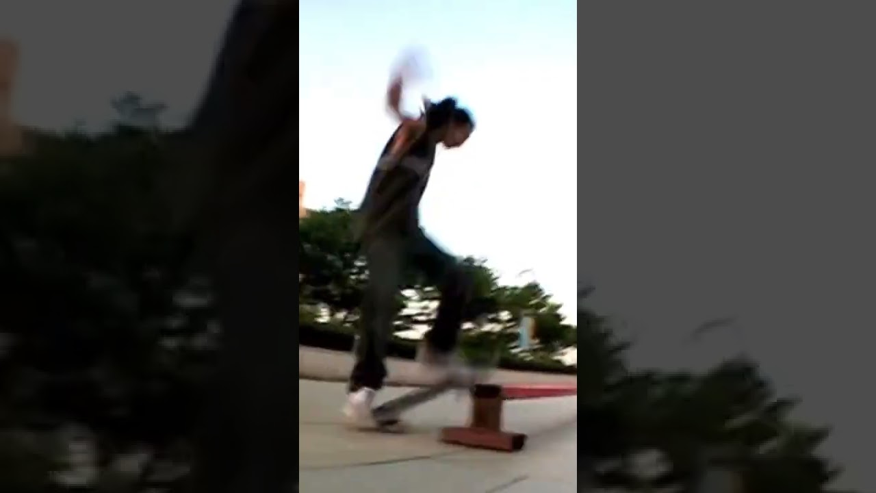 Frontside Lip slide / 프론트사이드 립슬라이드  